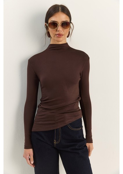 Kadın Soft Touch Yarım Balıkçı Yaka Büzgülü Basic Bluz modelleri