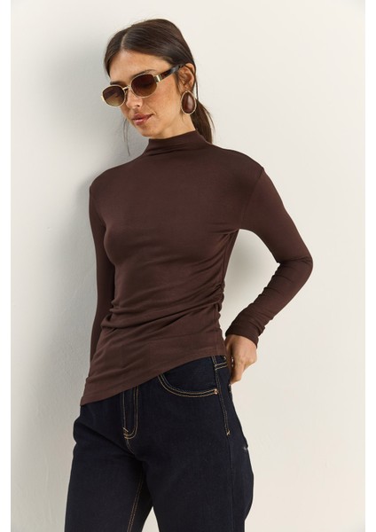 Kadın Soft Touch Yarım Balıkçı Yaka Büzgülü Basic Bluz indirimleri