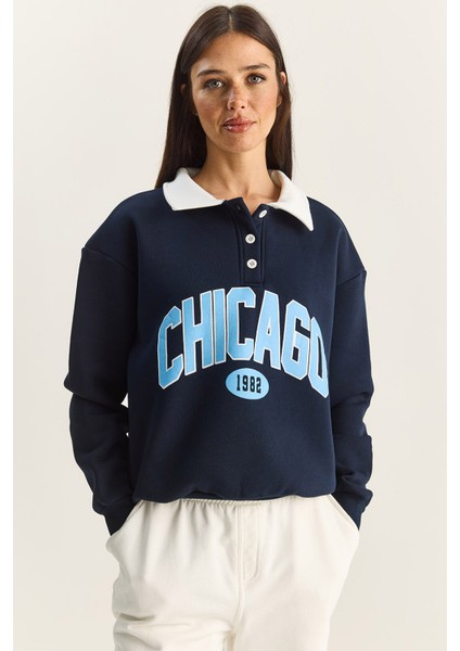 Kadın Polo Yaka Chicago Baskılı Üç Iplik Şardonlu Sweatshirt