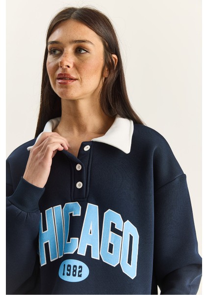 Kadın Polo Yaka Chicago Baskılı Üç Iplik Şardonlu Sweatshirt indirimleri