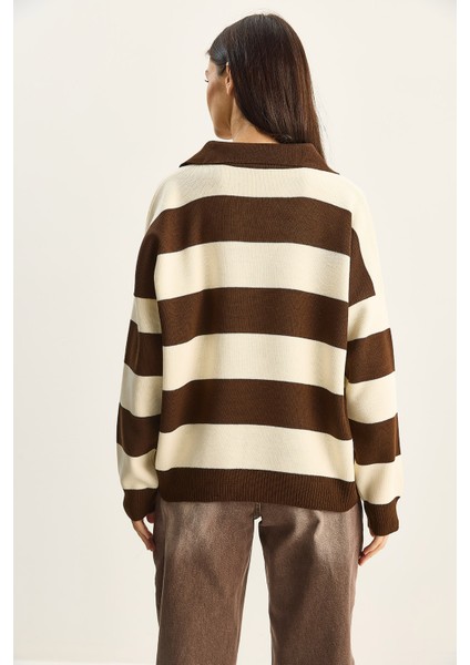 Kadın Polo Yaka Çizgili Triko Kazak