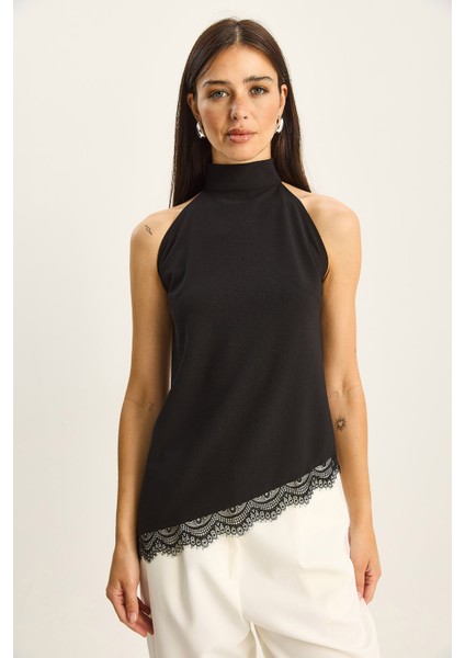 Kadın Halter Yaka Asimetrik Etek Ucu Dantel Detaylı Bluz fiyatları