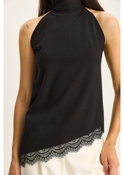 Kadın Halter Yaka Asimetrik Etek Ucu Dantel Detaylı Bluz indirimleri