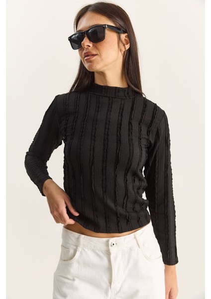 Kadın Yarım Boğazlı Gofre Bürümcük Bluz fırsatları