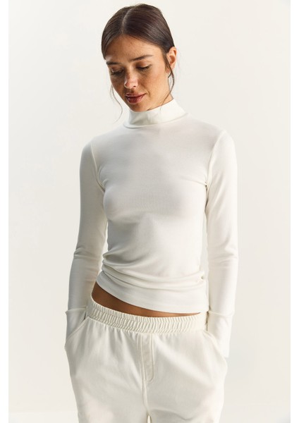 Kadın Ultra Soft Yarım Balıkçı Yaka Bluz modelleri