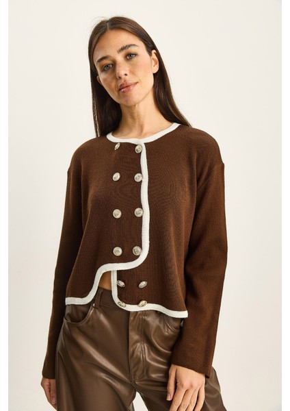 Kadın Gold Düğme Detaylı Asimetrik Kesim Triko Hırka fırsatları