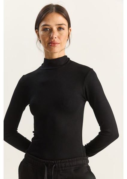 Kadın Ultra Soft Yarım Balıkçı Yaka Bluz fiyatları