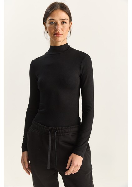 Kadın Ultra Soft Yarım Balıkçı Yaka Bluz modelleri