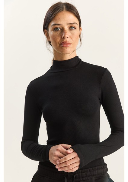 Kadın Ultra Soft Yarım Balıkçı Yaka Bluz