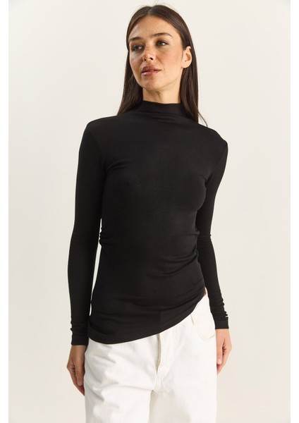 Kadın Soft Touch Yarım Balıkçı Yaka Büzgülü Basic Bluz fiyatları