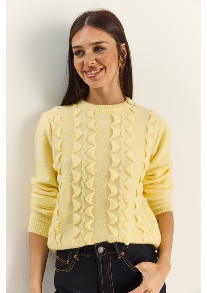 Kadın Bisiklet Yaka Fırfırlı Yumoş Triko Kazak fırsatları