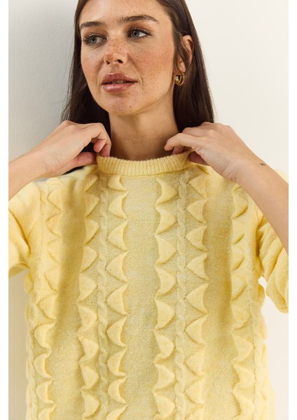 Kadın Bisiklet Yaka Fırfırlı Yumoş Triko Kazak indirimleri