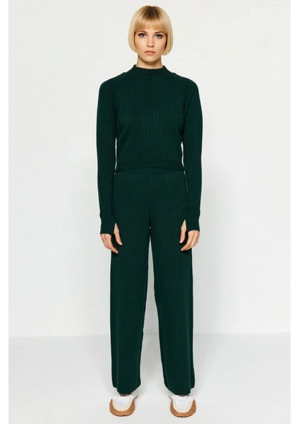 Kadın Alt Üst Modern Tasarım Dik Yaka Crop Triko Üst ve Uzun Boru Paça Triko Pantolon Takımı Rahat fırsatları