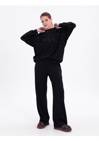Siyah Parlak Rahat Kalıp Kristal Taşlı Bisiklet Yaka Sweatshirt ve Düz Paça Eşofman Altı Takımı fırsatları