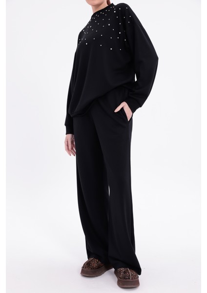 Siyah Parlak Rahat Kalıp Kristal Taşlı Bisiklet Yaka Sweatshirt ve Düz Paça Eşofman Altı Takımı indirimleri