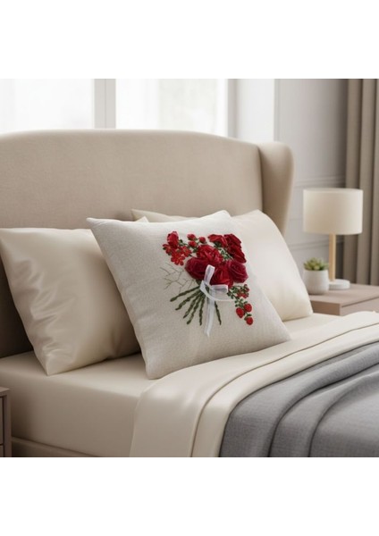 5488 El Yapımı Dekoratif Kurdela Nakışı Işlemeli Kırlent / Yastık Kılıfı