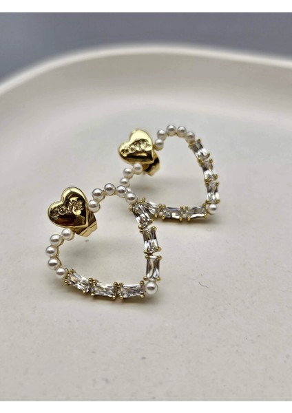 Vip Seri Gold Renk Inci ve Zirkon Taş Detaylı Kalp Model Küpe