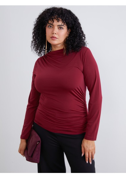Büyük Beden Dik Yaka Büzgülü Kadın Body