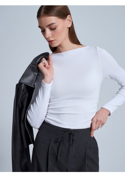 32198 Kayık Yaka Büzgülü Top-Açık Ekru fiyatları