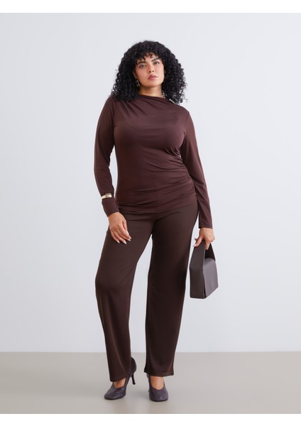 Büyük Beden Dik Yaka Büzgülü Kadın Body fiyatları