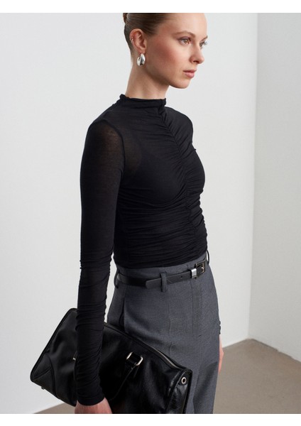 32333 Kaşmir Karışımlı Büzgülü Bluz-Siyah