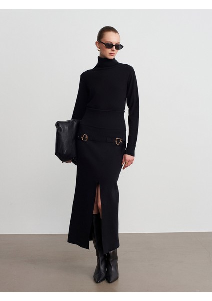 80127 Aksesuar Detaylı Yırtmaçlı Triko Etek-Siyah fiyatları