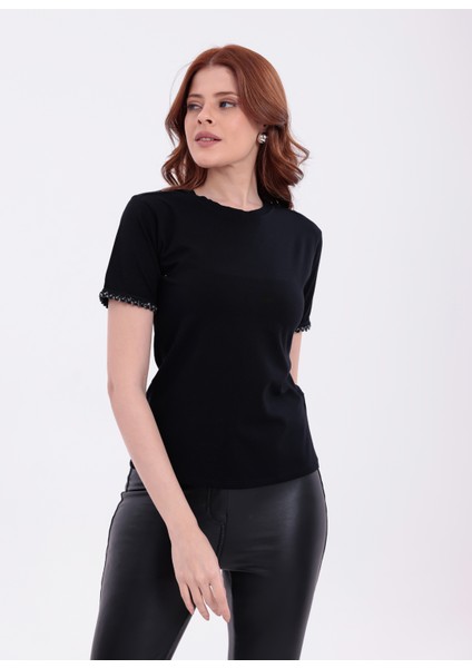 Siyah Kol Ucu Parlak Taş Boncuk Detaylı Bisiklet Yaka Dar Kalıp T-Shirt modelleri