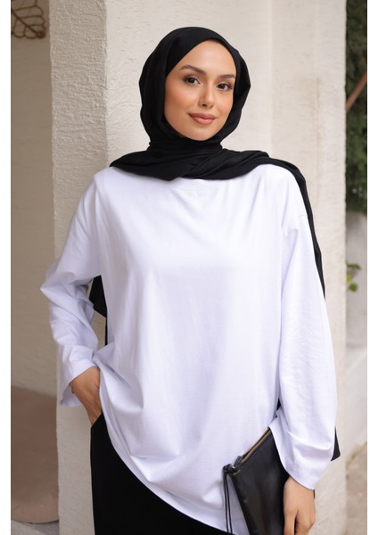 Beyaz Bisiklet Yaka Oversize Kol Ince Penye Sweat