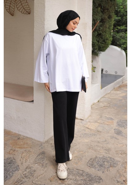 Beyaz Bisiklet Yaka Oversize Kol Ince Penye Sweat fırsatları