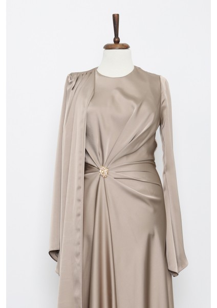 Vizon Önü Pelerinli Drapeli Saten Abiye indirimleri