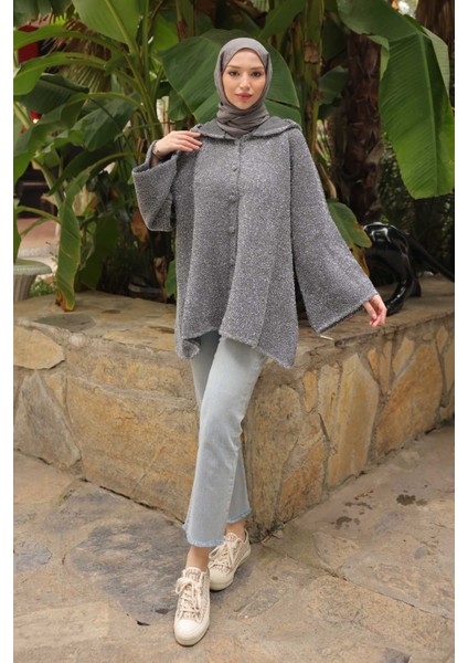 Gümüş Kapüşonlu Düğmeli Simli Triko Hırka modelleri