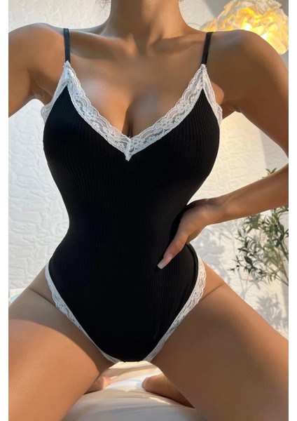 Kadın Beyaz Dantel Işlemeli Siyah Tulum Gecelik indirimleri