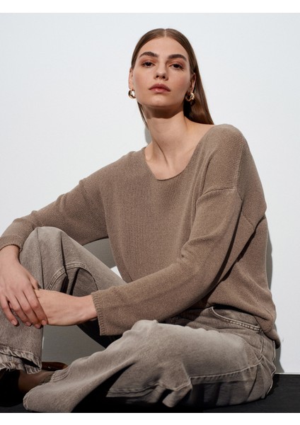 10706 Oval Yaka Dökümlü Kazak-Koyu Vizon