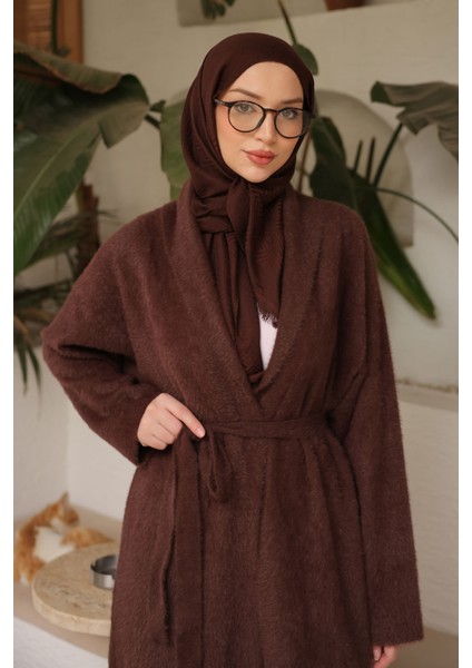 Kahverengi Kuşaklı Uzun Angora Hırka fırsatları