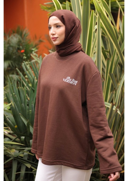 Kahverengi Sırt Baskı Detaylı Iki Iplik Sweatshirt