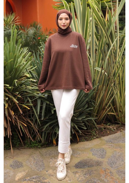 Kahverengi Sırt Baskı Detaylı Iki Iplik Sweatshirt fiyatları