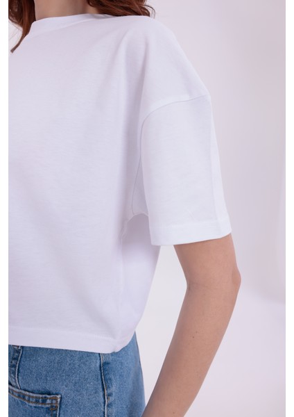 Beyaz Bisiklet Yaka Basic Kısa Kollu Crop T-Shirt