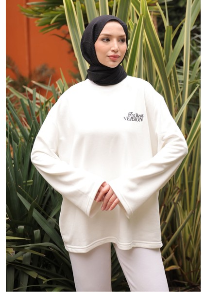 Ekru Sırt Baskı Detaylı İki İplik Sweatshirt indirimleri