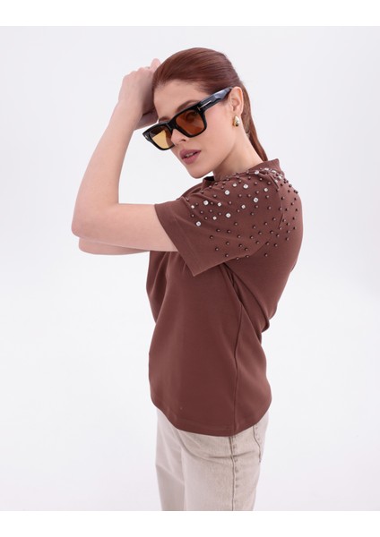 Inci Işlemeli Normal Kalıp Kahverengi Basic T-Shirt modelleri