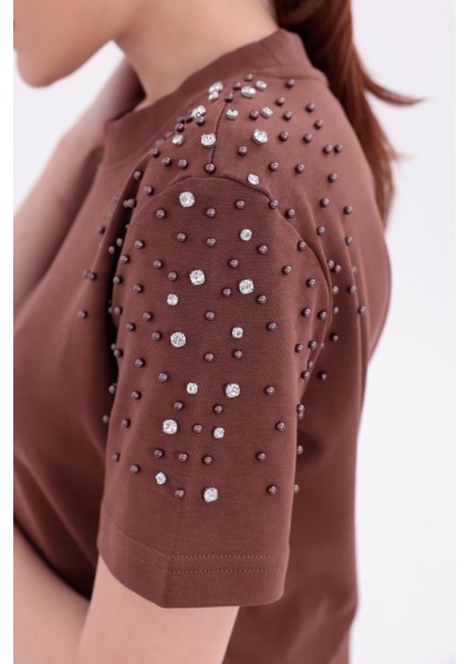 Inci Işlemeli Normal Kalıp Kahverengi Basic T-Shirt