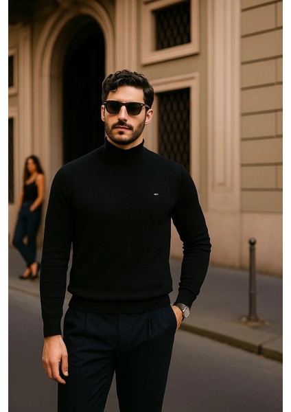 Erkek Günlük Siyah Yarım Balıkçı Yaka Kazak modelleri