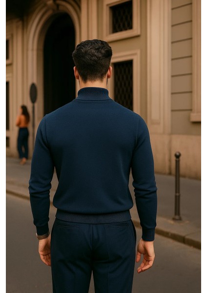 Erkek Günlük Lacivert Yarım Balıkçı Yaka Kazak