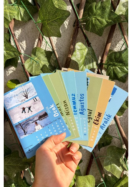 2026 Takvim – 3'lü Çizim Manzara Temalı + Tahta Stand