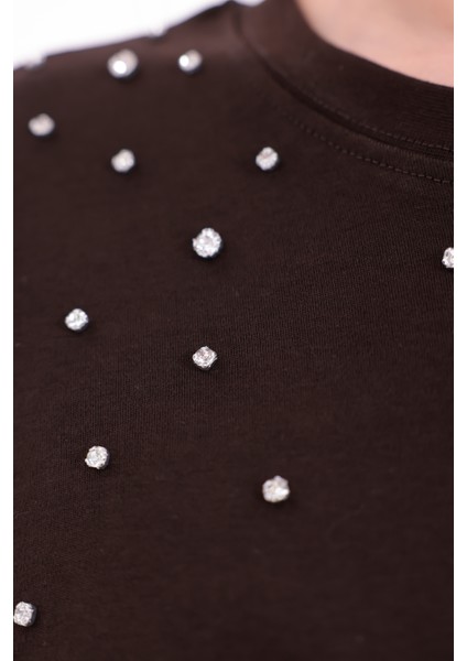 Taş Işlemeli Rahat Kalıp Koyu Kahverengi Basic T-Shirt