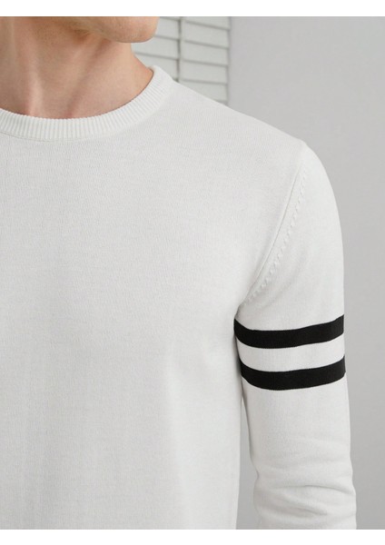 Erkek Triko Kol Çizgi Detaylı Kazak indirimleri