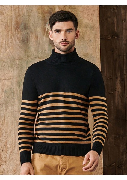 Erkek Boğazlı Çizgili Triko Kazak