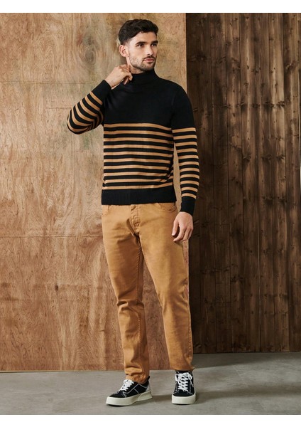 Erkek Boğazlı Çizgili Triko Kazak indirimleri