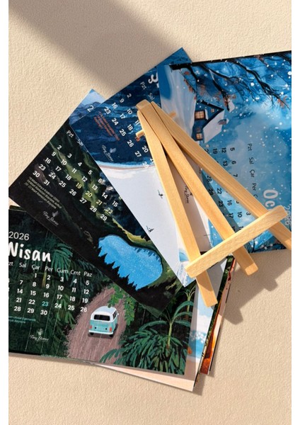 2026 Takvim – Çizim Manzara Temalı + Tahta Stand indirimleri
