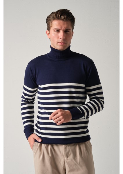 Erkek Boğazlı Çizgili Triko Kazak