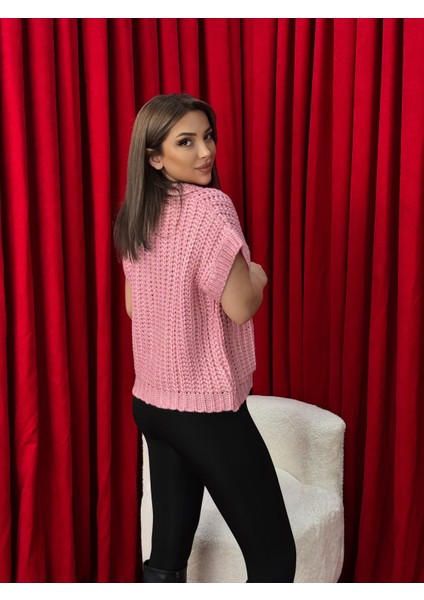 Örgülü Önü Düğmeli Oversize Kolsuz Triko Yelek fırsatları